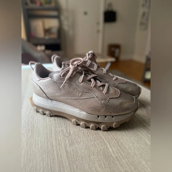 Reebok Rose Gold Metallic Sneakers CardiB Leather Platforms Y2K Chunky Size 8.5 - Picture 5 of 14